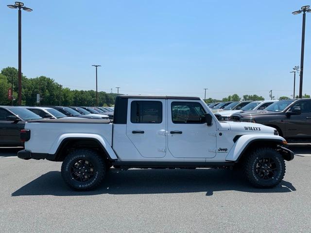 new 2024 Jeep Gladiator car, priced at $52,081