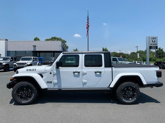 new 2024 Jeep Gladiator car, priced at $52,081