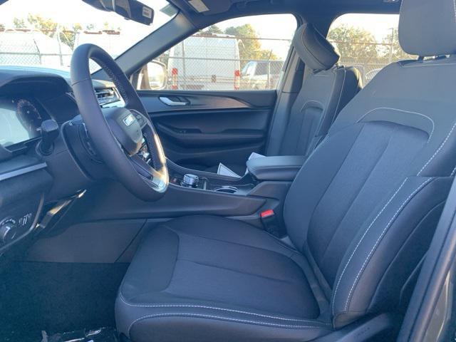 new 2025 Jeep Grand Cherokee car, priced at $36,765