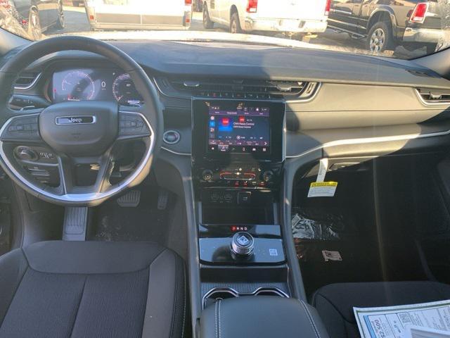 new 2025 Jeep Grand Cherokee car, priced at $36,765