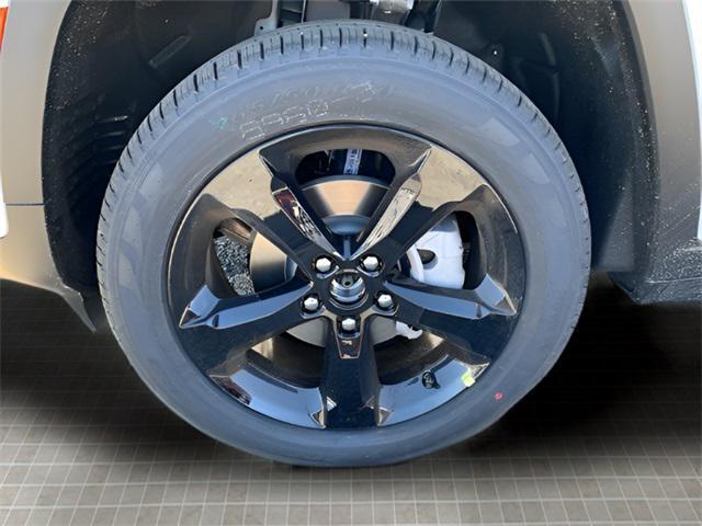 new 2025 Jeep Grand Cherokee car, priced at $48,385