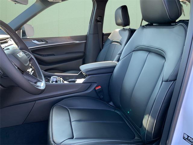 new 2025 Jeep Grand Cherokee car, priced at $48,385