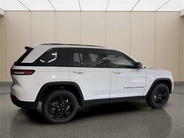 new 2025 Jeep Grand Cherokee car, priced at $48,385