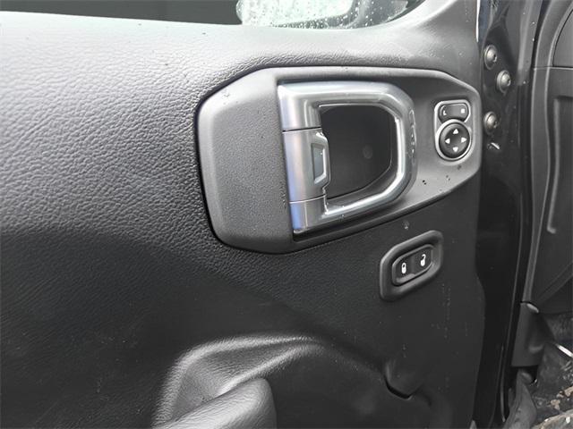 new 2025 Jeep Wrangler car, priced at $54,595