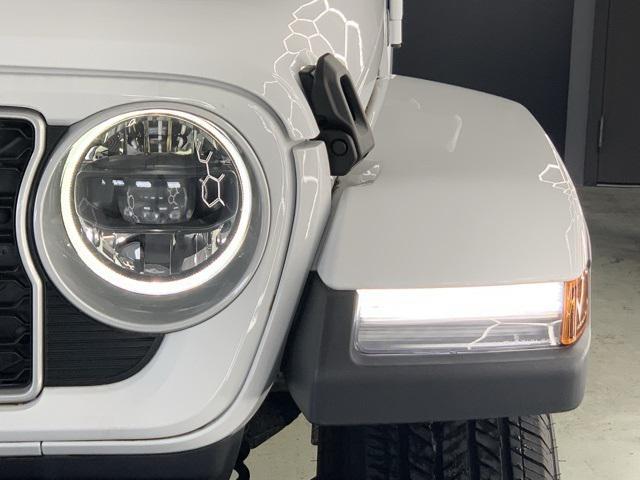 new 2025 Jeep Wrangler car, priced at $55,440