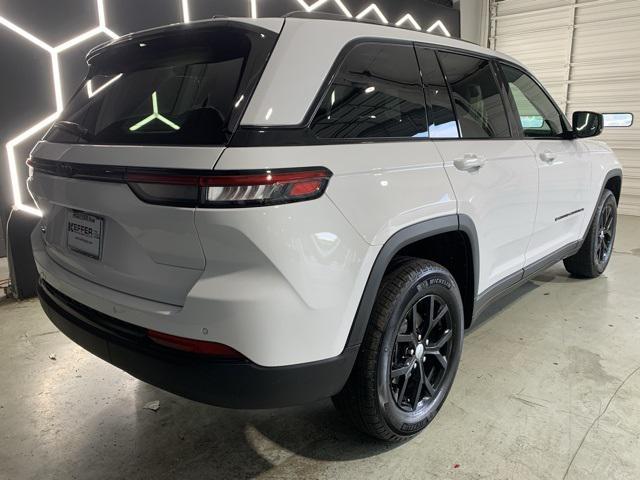 new 2025 Jeep Grand Cherokee car, priced at $46,130