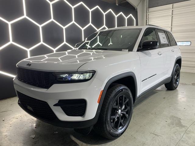 new 2025 Jeep Grand Cherokee car, priced at $46,130