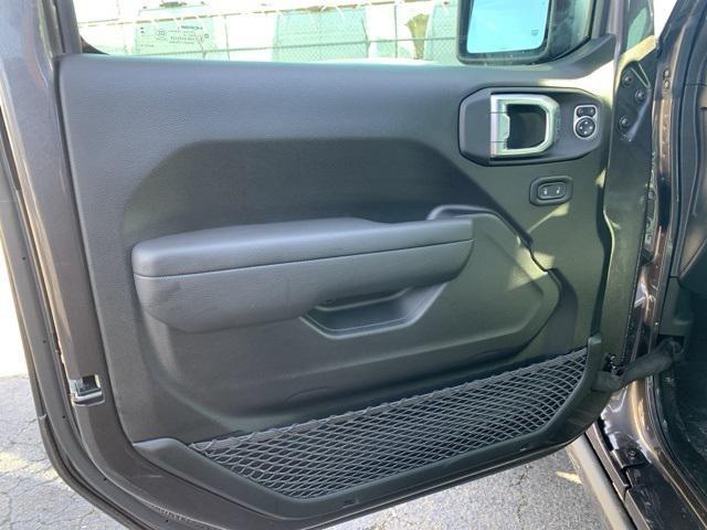 new 2025 Jeep Wrangler car, priced at $48,261