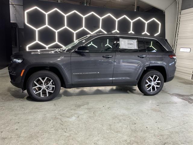 new 2025 Jeep Grand Cherokee car, priced at $49,391