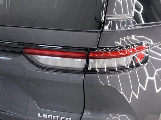 new 2025 Jeep Grand Cherokee car, priced at $49,391