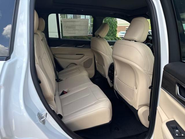 new 2025 Jeep Grand Cherokee car, priced at $47,776