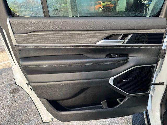 used 2024 Jeep Wagoneer car, priced at $50,899