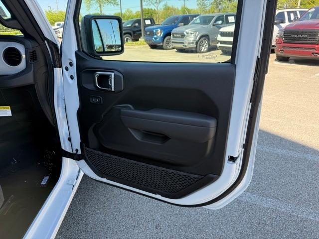 new 2025 Jeep Gladiator car, priced at $38,955