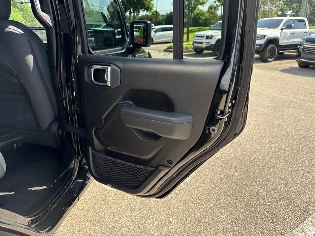 new 2025 Jeep Wrangler car, priced at $51,064