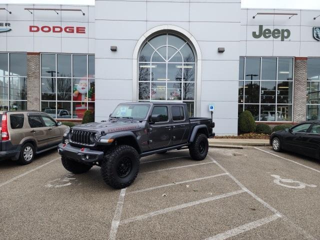 new 2024 Jeep Gladiator car, priced at $61,492