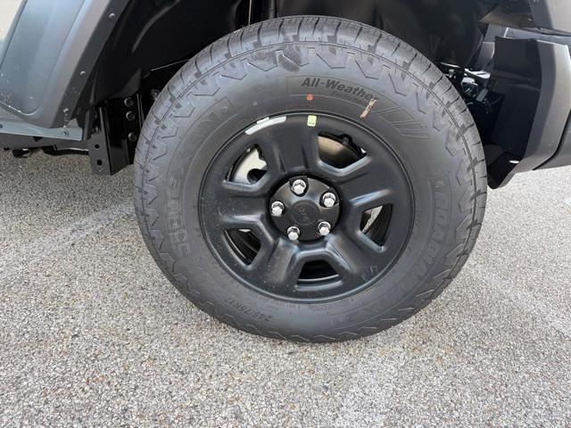 new 2025 Jeep Wrangler car, priced at $37,355