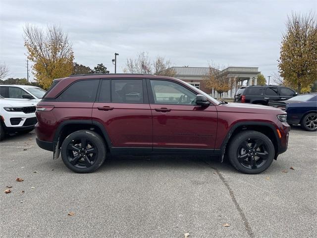 new 2024 Jeep Grand Cherokee car, priced at $42,843