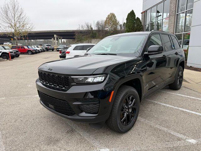 new 2025 Jeep Grand Cherokee car, priced at $39,722