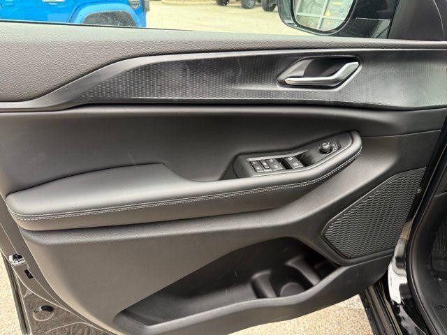 new 2025 Jeep Grand Cherokee car, priced at $39,722