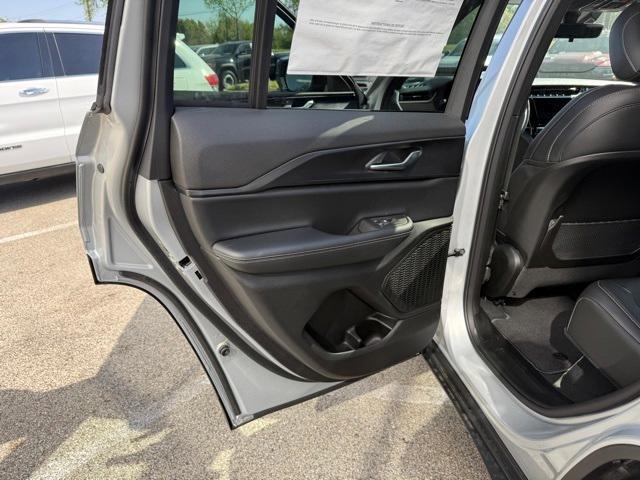 new 2025 Jeep Grand Cherokee car, priced at $41,480