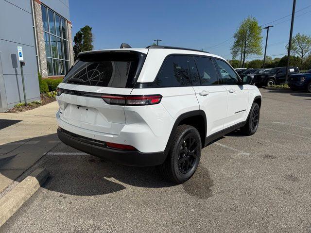 new 2025 Jeep Grand Cherokee car, priced at $42,165