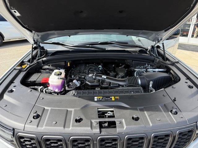 new 2025 Jeep Grand Cherokee L car, priced at $46,750