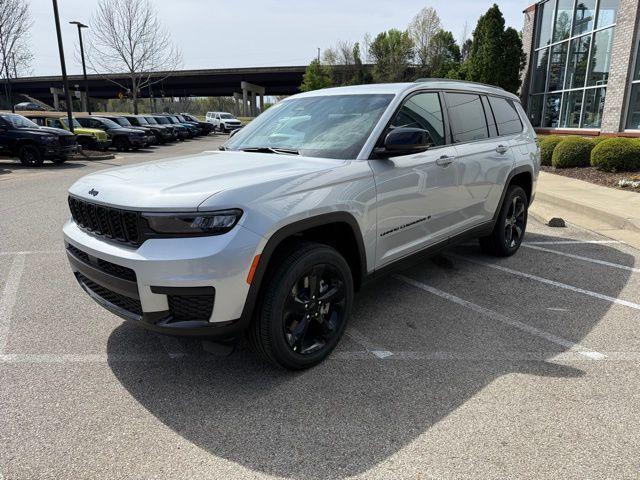 new 2025 Jeep Grand Cherokee L car, priced at $45,092