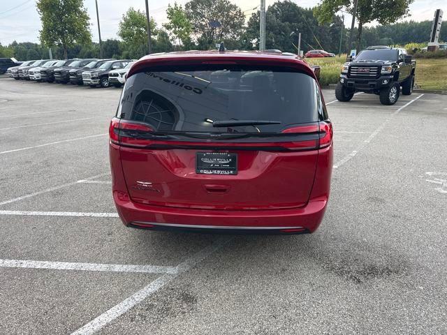 new 2026 Chrysler Pacifica car, priced at $47,825