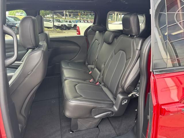 new 2026 Chrysler Pacifica car, priced at $47,825