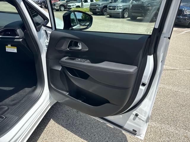 new 2025 Chrysler Pacifica car, priced at $47,295