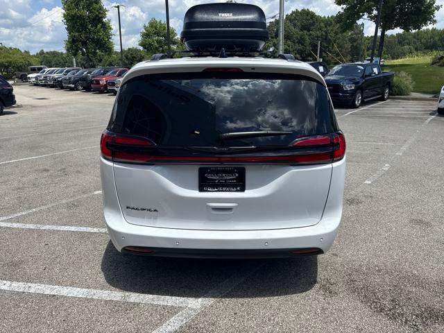 new 2025 Chrysler Pacifica car, priced at $47,295