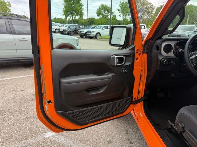 new 2025 Jeep Wrangler car, priced at $34,463