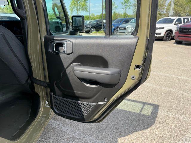 new 2025 Jeep Wrangler car, priced at $41,220