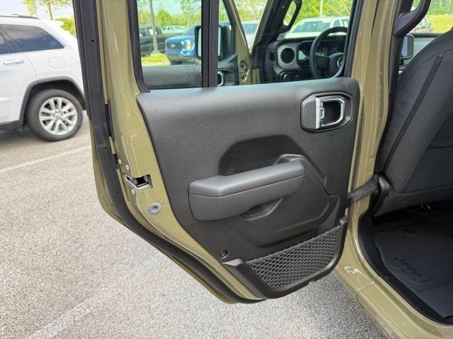 new 2025 Jeep Wrangler car, priced at $41,220