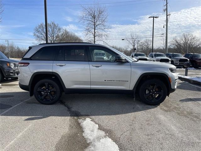 new 2024 Jeep Grand Cherokee car, priced at $39,807