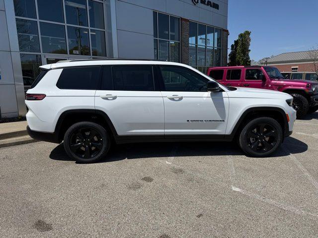 new 2025 Jeep Grand Cherokee L car, priced at $45,572