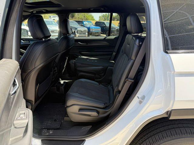 new 2025 Jeep Grand Cherokee L car, priced at $45,572