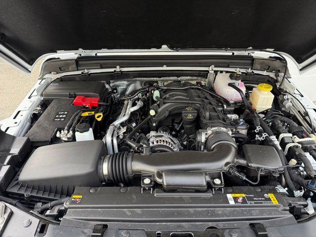 new 2025 Jeep Gladiator car, priced at $39,987