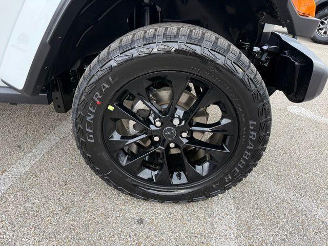 new 2025 Jeep Gladiator car, priced at $39,987