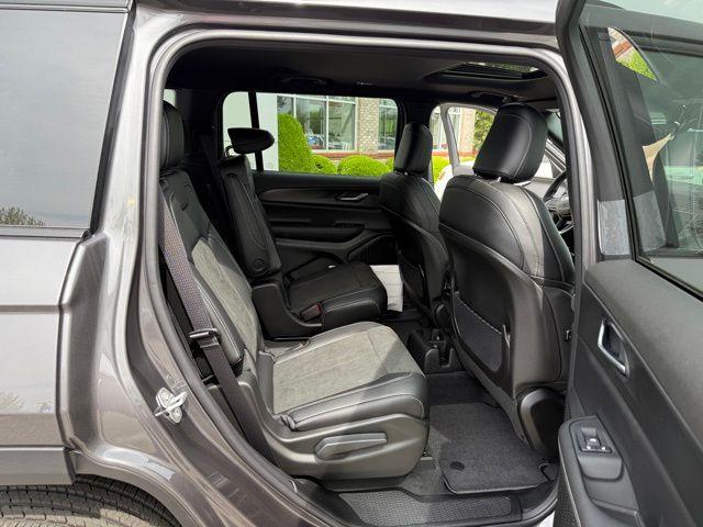 new 2025 Jeep Grand Cherokee L car, priced at $47,462