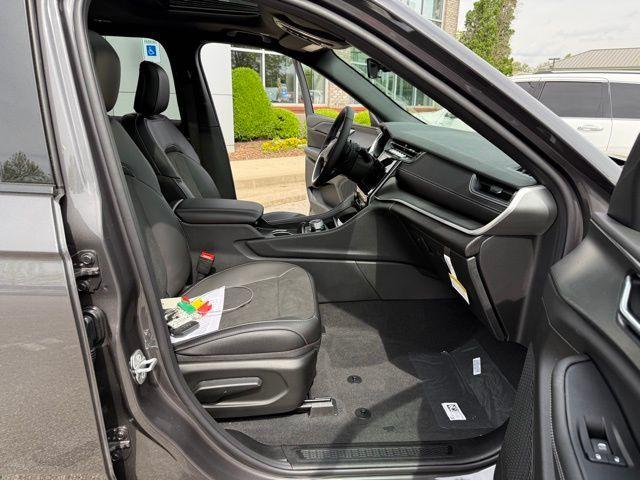 new 2025 Jeep Grand Cherokee L car, priced at $47,462