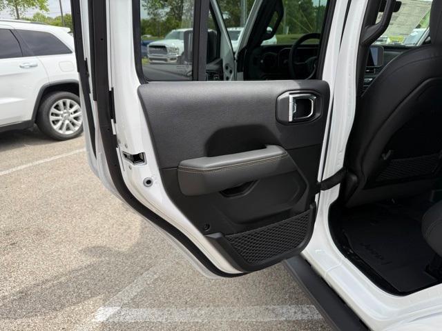 new 2025 Jeep Wrangler car, priced at $101,490