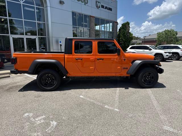 new 2025 Jeep Gladiator car, priced at $44,650