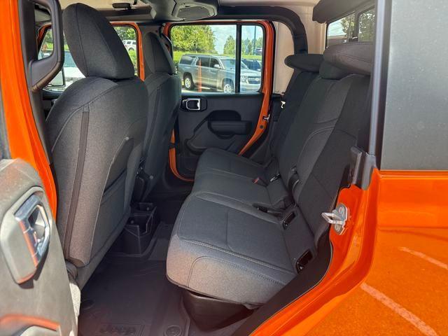 new 2025 Jeep Gladiator car, priced at $44,650