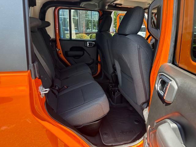 new 2025 Jeep Gladiator car, priced at $44,650