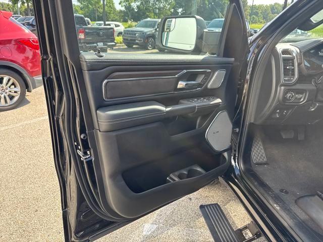 new 2025 Ram 1500 car