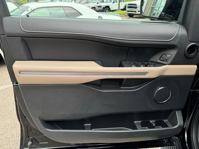 used 2023 Ford Expedition car, priced at $45,711