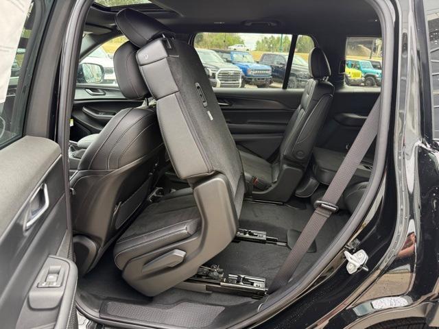 new 2025 Jeep Grand Cherokee L car, priced at $44,432