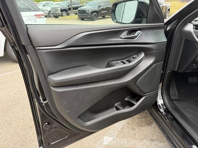 new 2025 Jeep Grand Cherokee L car, priced at $44,432