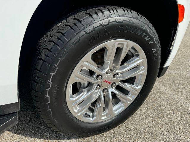 used 2023 GMC Yukon car, priced at $49,647